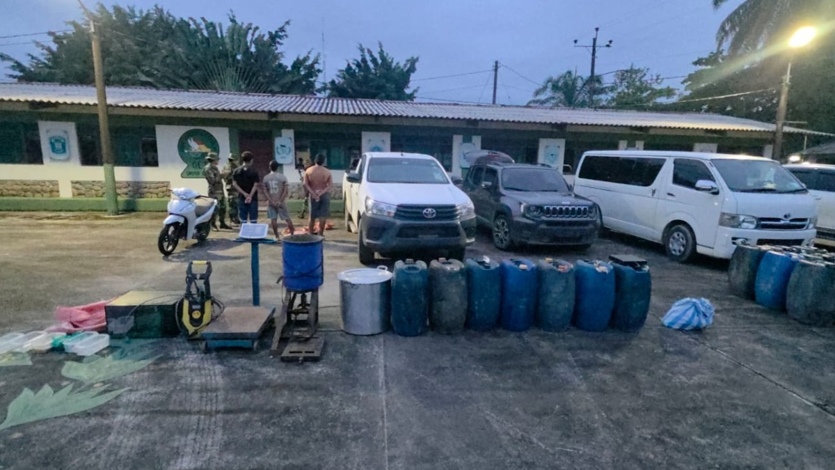 Operativo de decomiso de sustancias controladas en Bulo Bulo. Foto: Policía