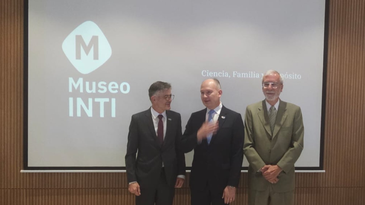 Presidente del directorio, Dirk Schilling Dalgas; gerente General, Hugo de Grandchant; gerente Técnico, Gonzalo Muñoz Reyes. Foto: ANF