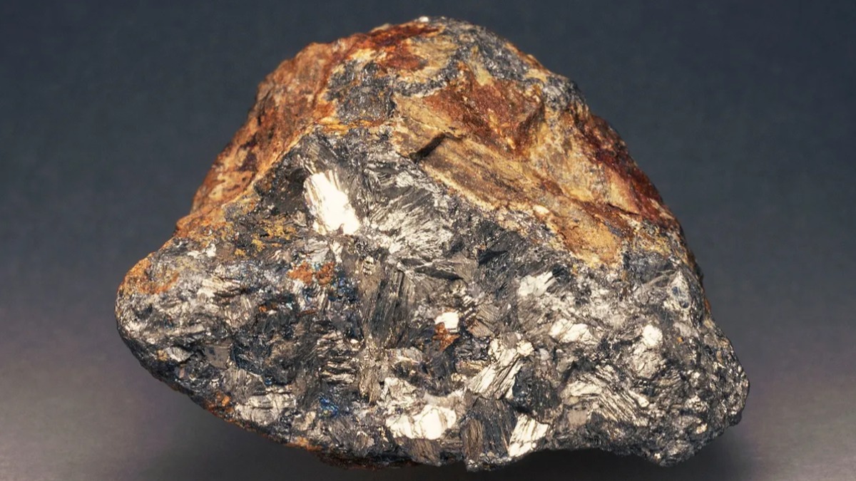 Antimonio. Foto: geologyscience