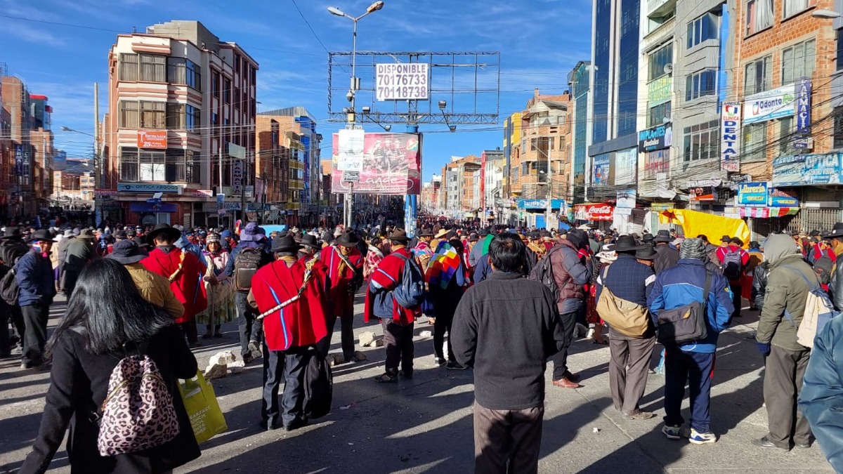 Bloqueo campesino en inmediaciones de la Plaza Ballivián, El Alto. Foto: ANF
