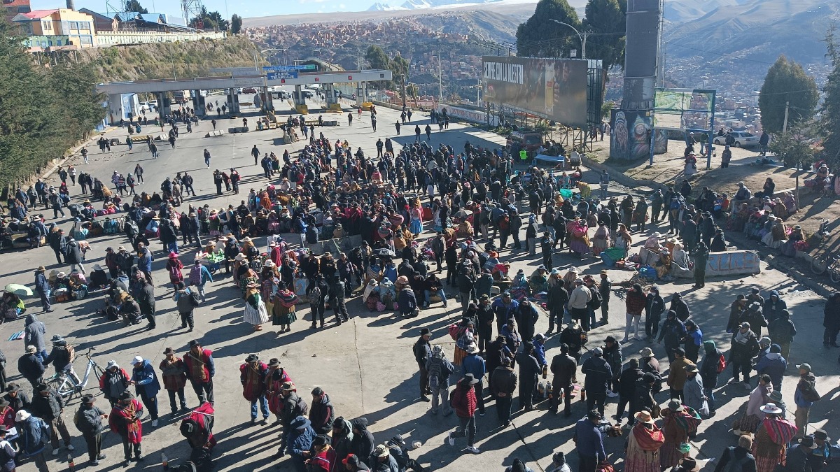 Dirigente gremial de El Alto pide aprehender a chapareños y a dirigentes vecinales que obligan a bloquear - ANF Agencia de Noticias Fides Bolivia