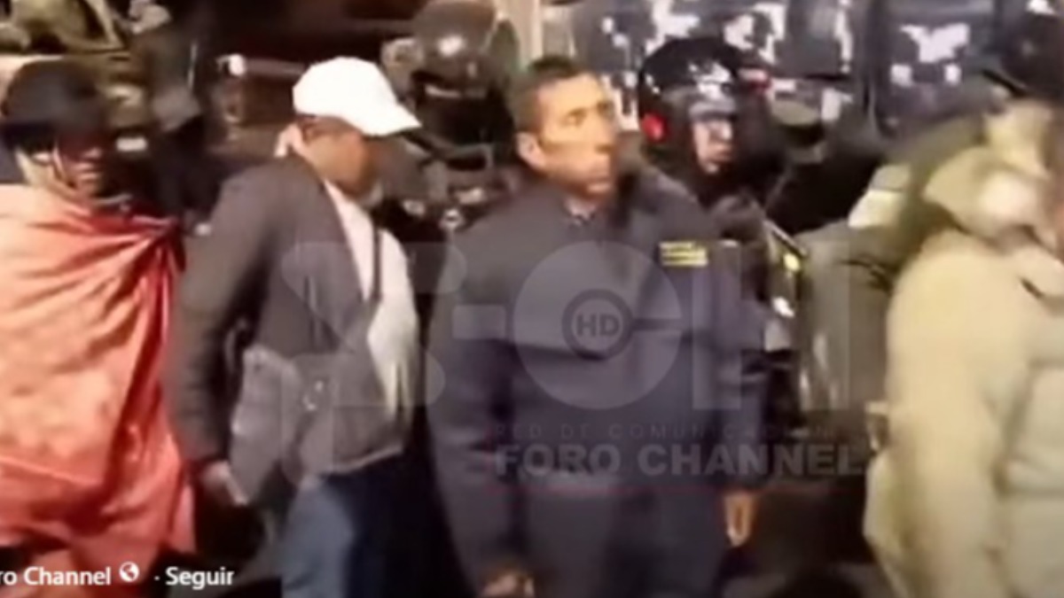 Cmapesinos aprehendidos en el desbloqueo a Río Seco. Foto: Captura