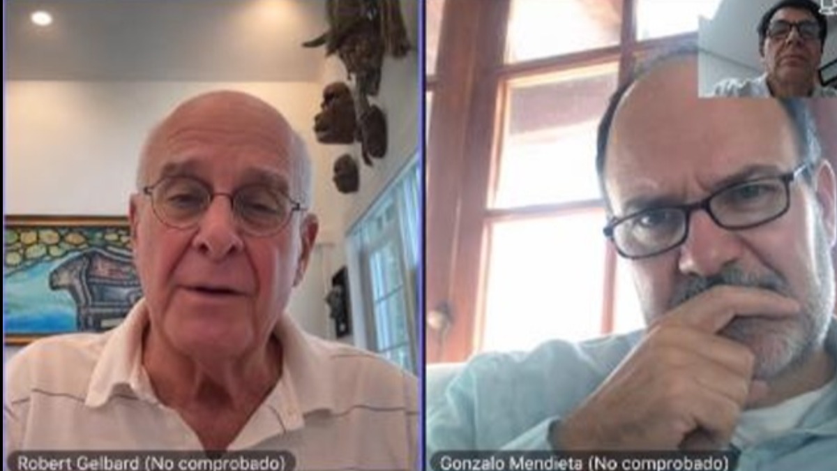 Cuatro de julio de 2025, el exembajador Robert Gelbard conversa con los autores del libro.