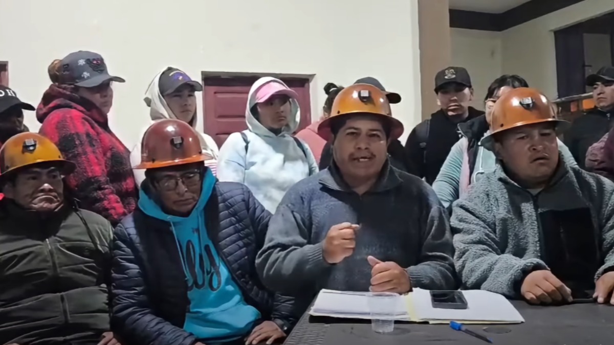 Desocupados de Huanuni amenazan con medidas a la COB si continúan los bloqueos. Foto: Captura de video