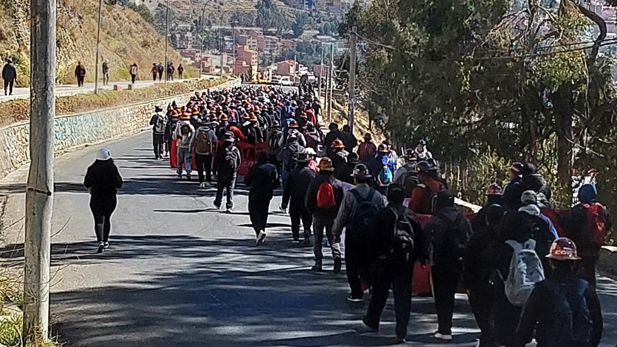 La marcha de la COB hacia la ciudad de La Paz. Foto: ANF 21.05.2026