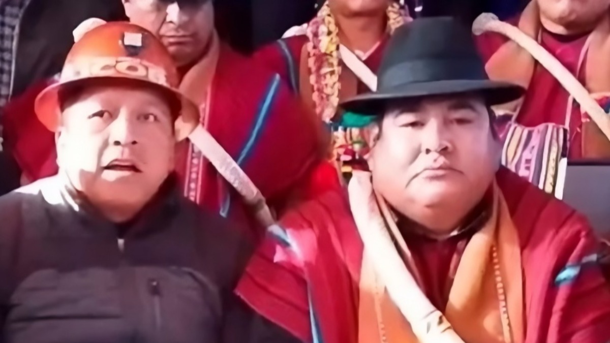 Los dirigentes de la COB, Mario Argollo, y Vicente Salazar, de la Federación Tupac Katari.