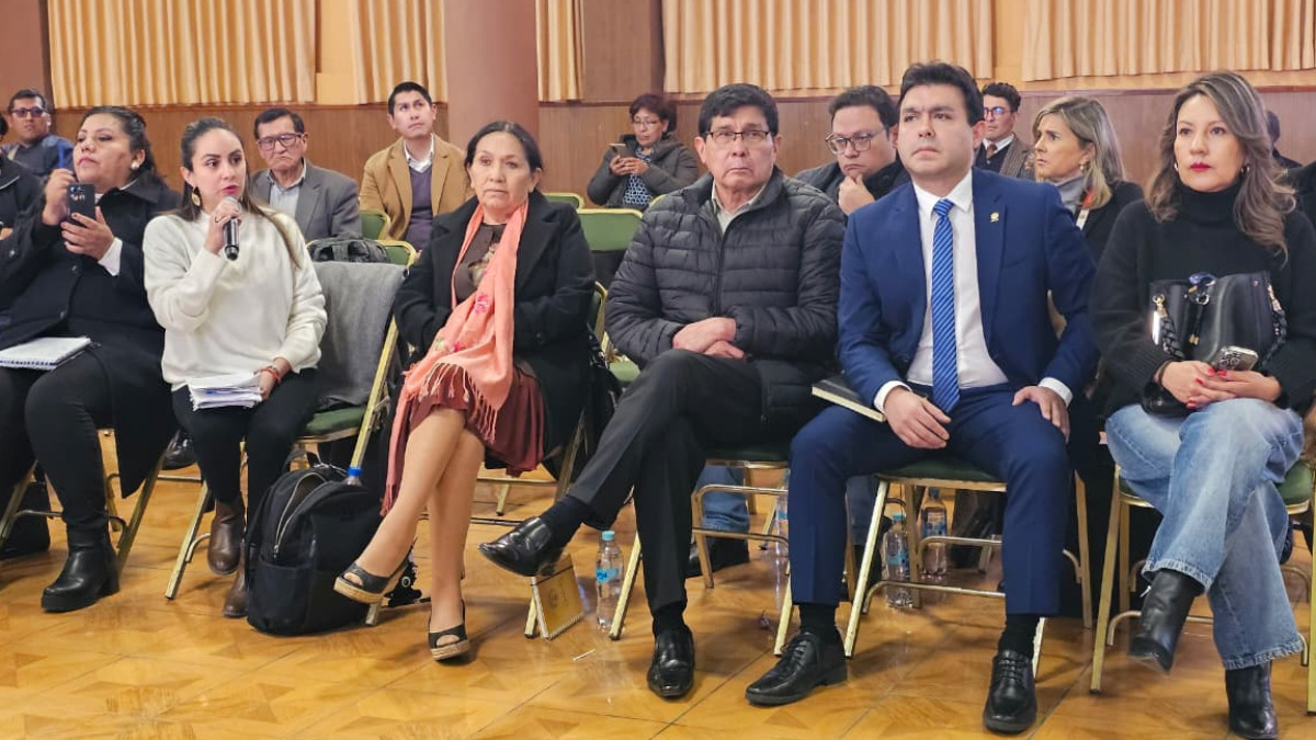 Los legisladores son parte del proceso de diálogo que se busca instalar con los dirigentes. Foto: cortesía