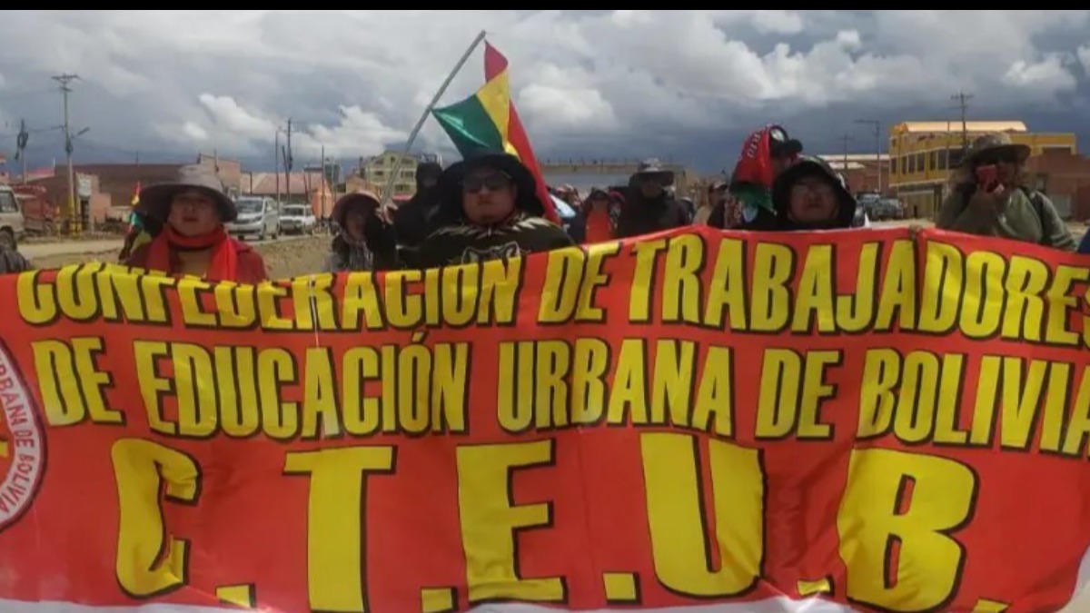 Marcha de la dirigencia nacional del magisterio urbano. Foto. RRSS