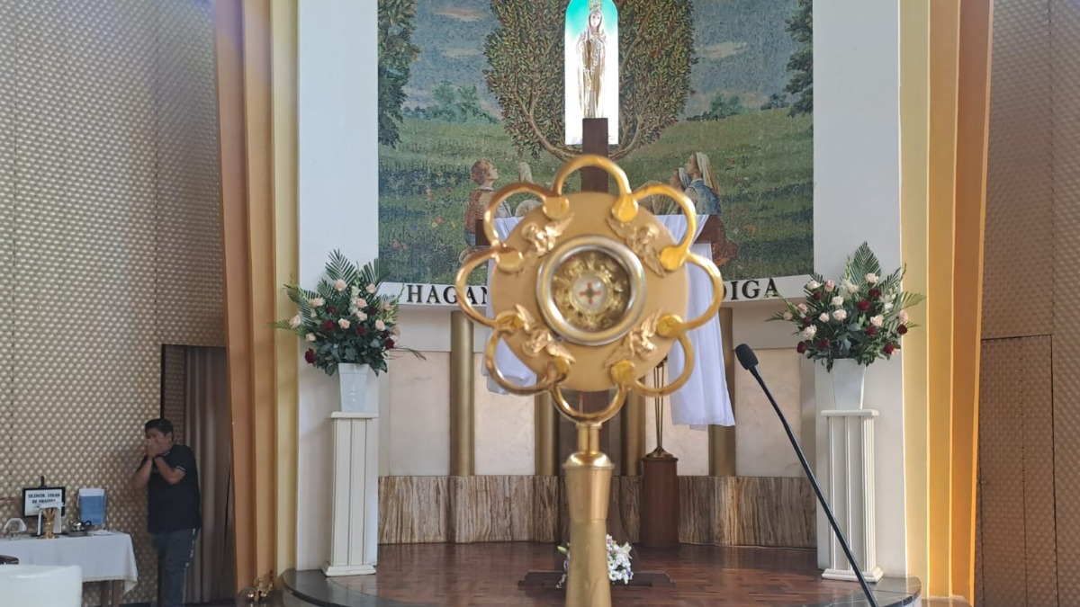 Relicario con el fragmento de la Cruz de Cristo que se custodia en la Parroquia de San Pedro en Cochabamba. Foto. ANF