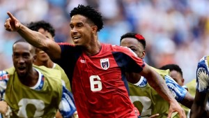 Jugadores de Cabo Verde celebran uno de los goles.  Foto: FIFA
