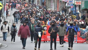 Marcha de la COB en el centro paceño. Foto: COB