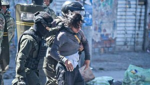 “Nos golpearon y luego nos acusaron”: testimonios de detenidos en mayo revelan presuntos abusos policiales