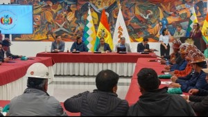 Reunión de los ministros y los dirigentes de la COB. Fotografía: Presidencia