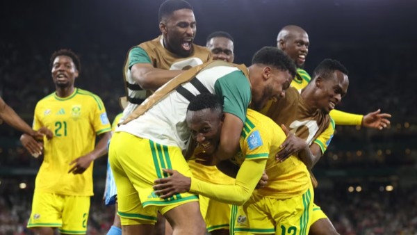 Contra todo pronóstico, los sudafricanos pasaron a dieciseisavos de final de la Copa del Mundo.