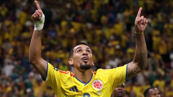 El zaguero Daniel Muñoz celebra el único tanto del partido.  Foto: FIFA