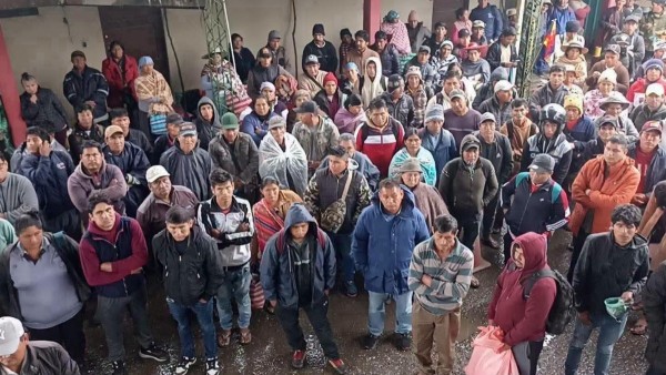 Evistas retoman retén de Umopar en Villa Tunari. Foto: RRSS