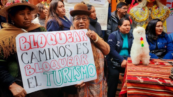 Los actores del sector turístico pidieron que se levantes los bloqueos. Foto: Urgente.bo