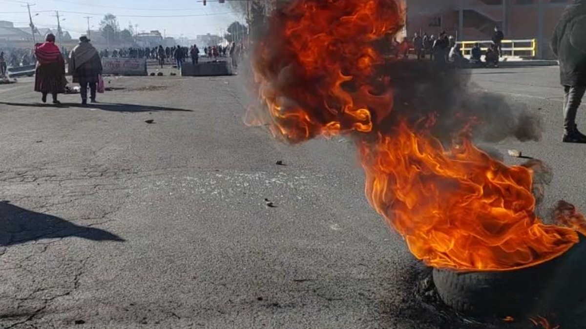 Bloqueo en la ciudad de El Alto. Foto: David Pizarro - ANF