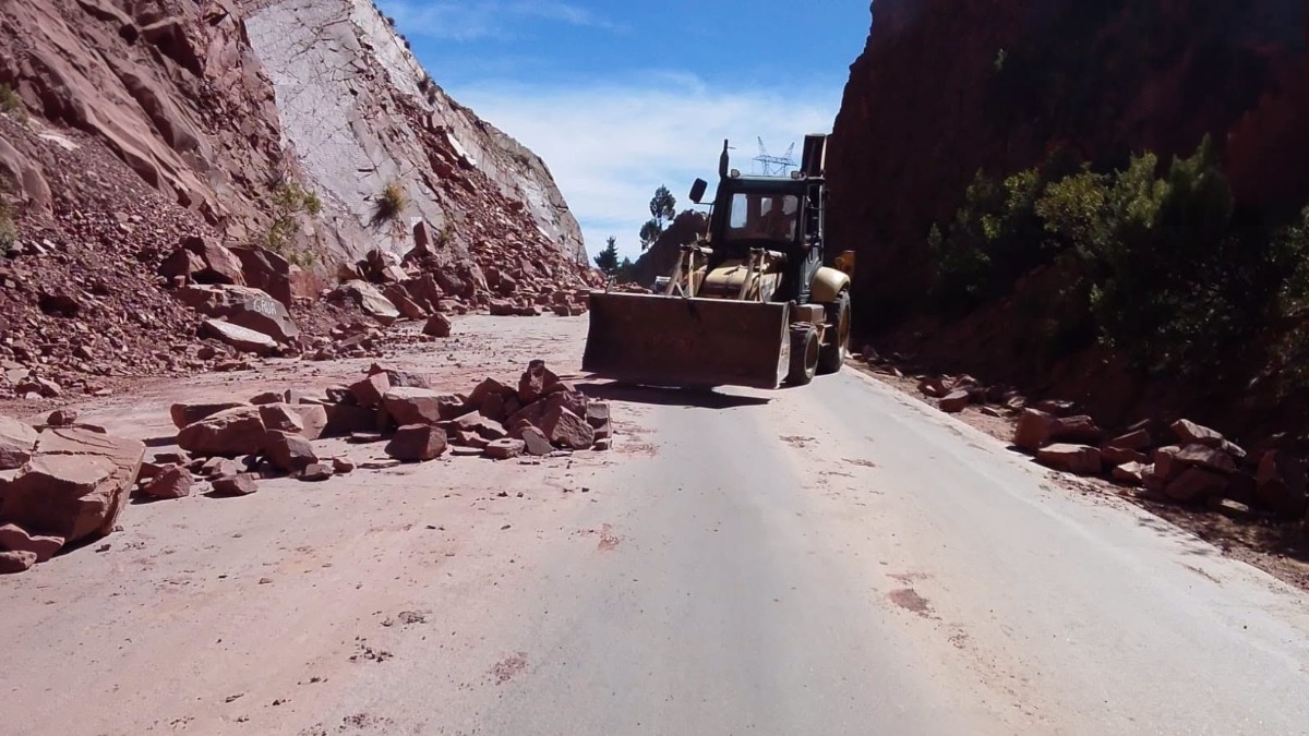 El conflicto dejó infraestructura vial dañada, pérdidas económicas y rutas interrumpidas. Foto: ABC