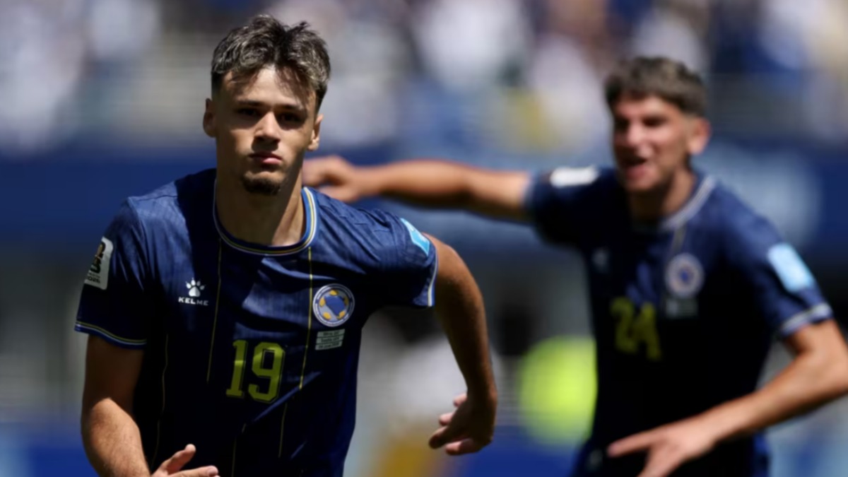 Jugadores de Bosnia celebran uno de los goles.   Foto: FIFA