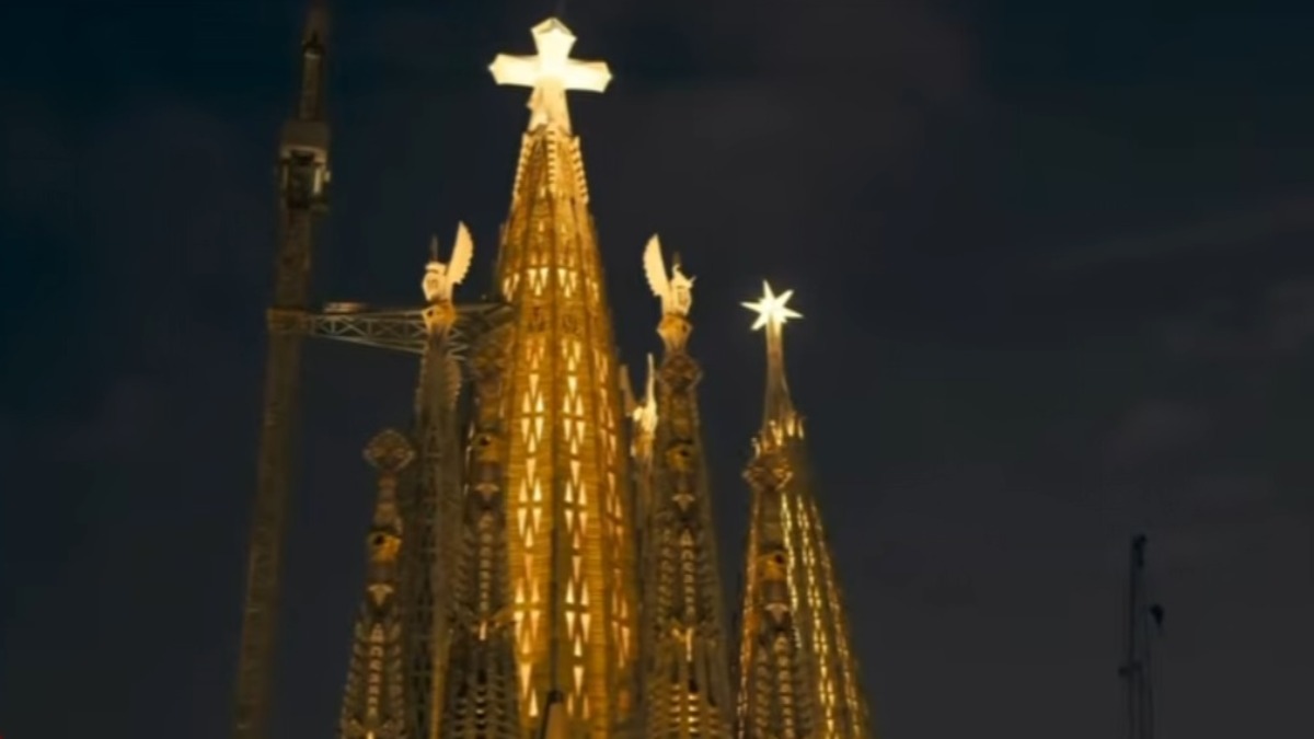 Con la nueva Torre de Jesucristo el templo alcanza los 172,5 metros de altura y se convierte en la iglesia más alta del mundo. Foto: Captura de video
