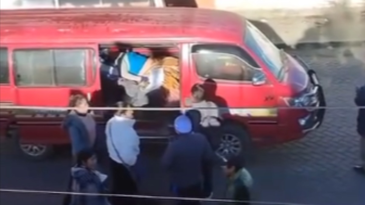 La paciente permaneció retenida cerca de una hora en un bloqueo antes de perder la vida. Foto: Captura de video