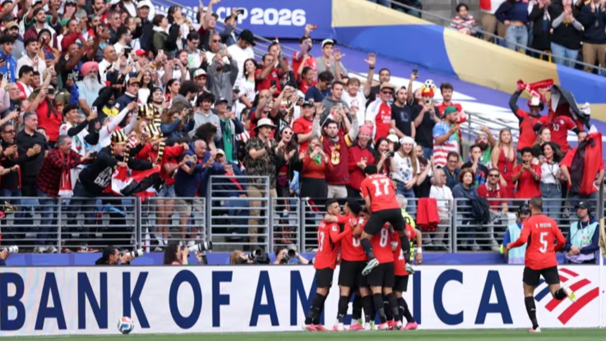 La selección de Egipto celebra el gol con su afición.  Foto: FIFA