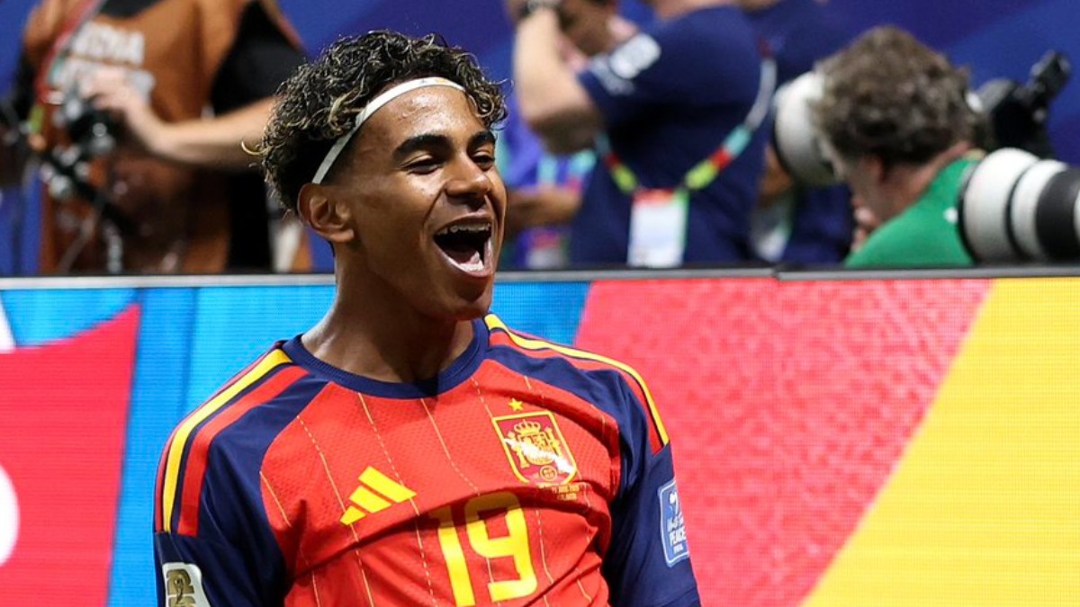 Lamile Yamal celebra uno de los goles de España.  Foto: FIFA