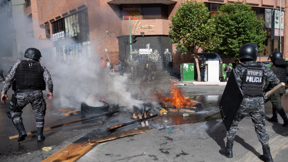 Operativo policial para el control de las protestas. Foto: RRSS