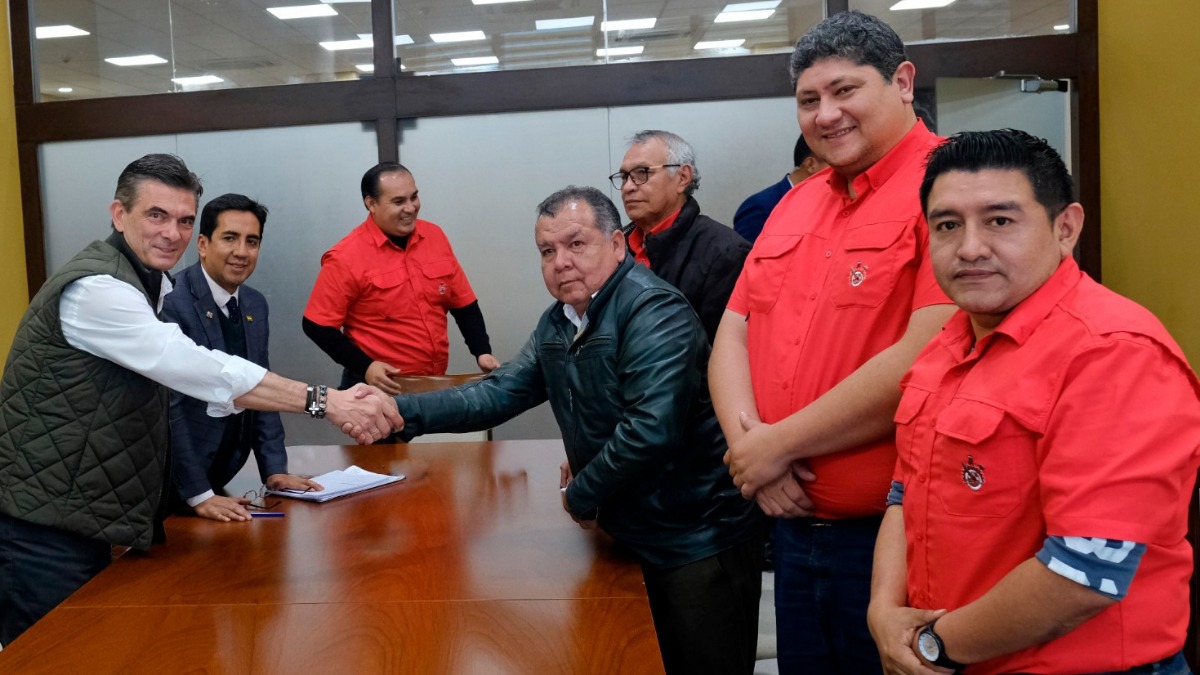 Presidente se reúne con dirigentes de la COD de Santa Cruz. Foto:  Oficina del Presidente