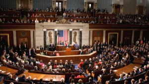 El Congreso de EEUU aprueba un presupuesto militar récord de 1,15 billones en una ajustada votación