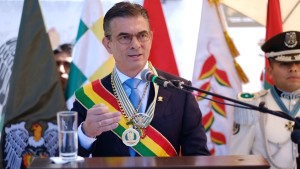 El jefe de Estado destacó la labor de la Policía durante los recientes conflictos. Foto: Oficina del Presidente