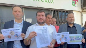 Comité pro Santa Cruz denuncia a Evo Morales, Mario Argollo y Vicente Salazar por los bloqueos
