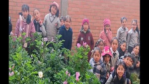 La maestra que decidió volver a la tierra…  y terminó sembrando una lección para toda Bolivia