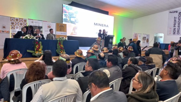 Preentación de las conclusiones de la Cumbre Minera. Foto: ANF