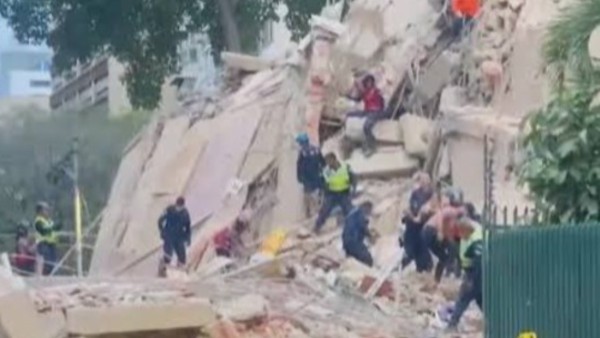 Restos de un inmueble destruido tras los sismos en Venezuela.