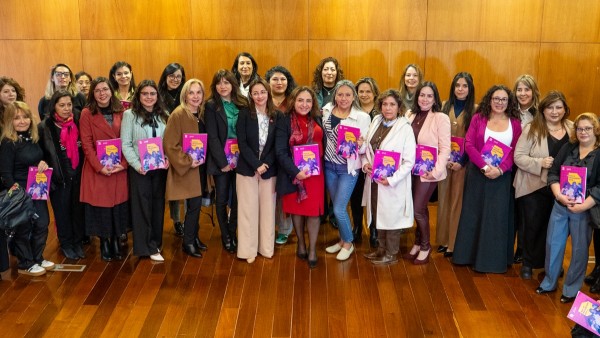Uno de los aspectos más relevantes del estudio es la persistencia de brechas estructurales.   Foto: Unifranz