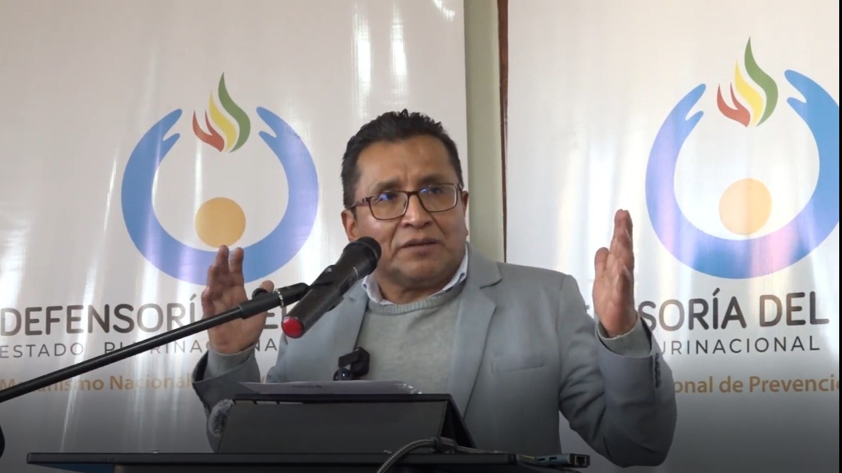 El Defensor del Pueblo, Pedro Callisaya.