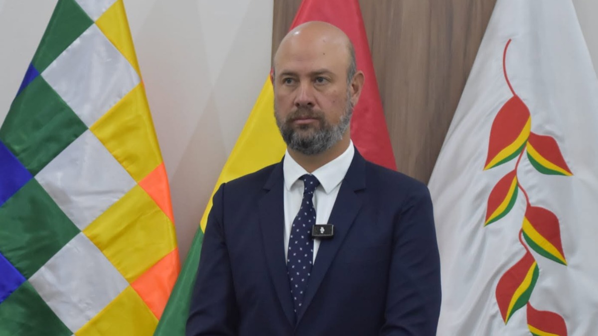 Gobierno investigará el viaje del gerente de BoA. Foto: Min. de Obras Públicas