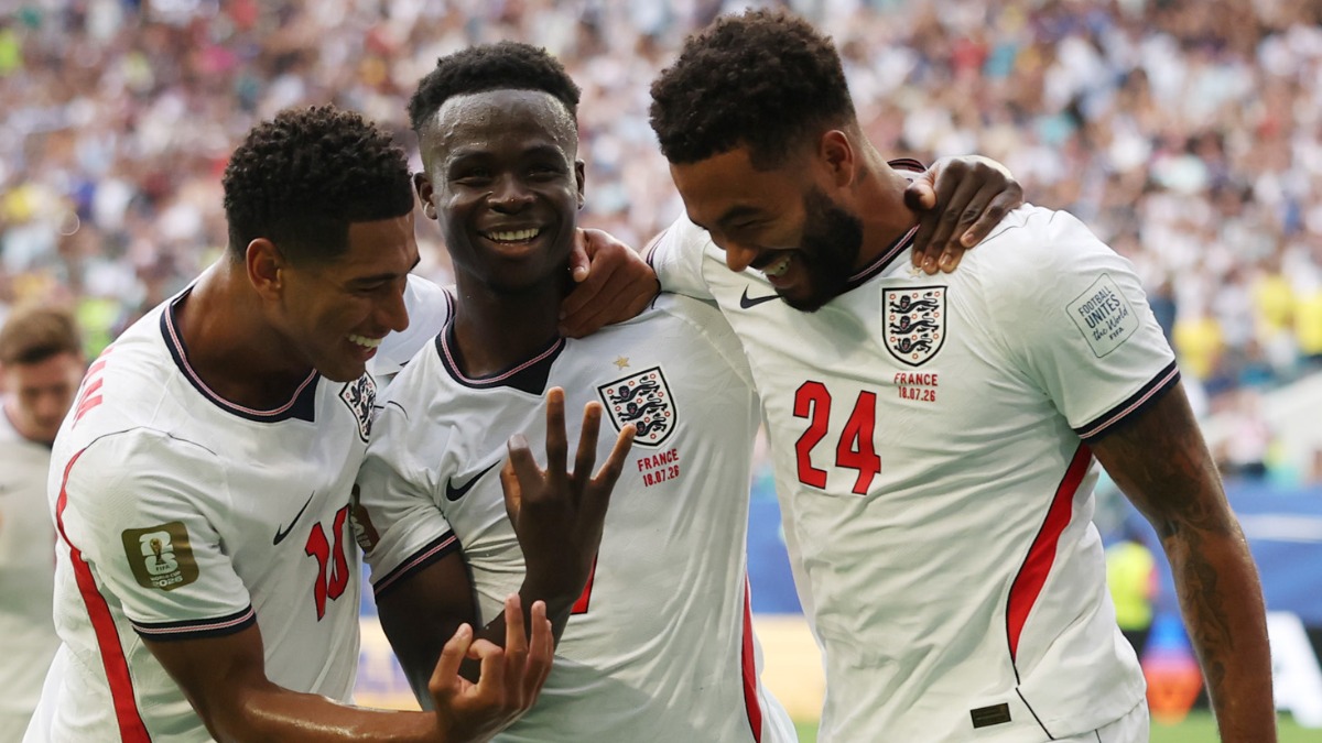 Jugadores de Inglaterra celebran la victoria ante Francia.  Foto: FIFA