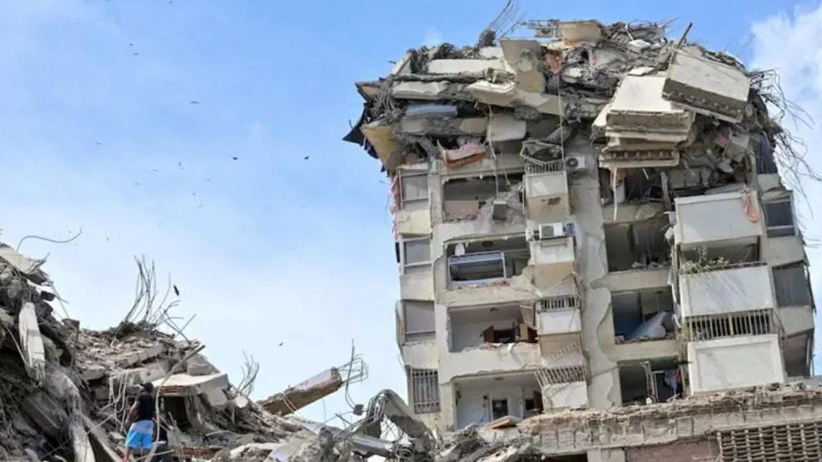 Los restos de un edificio destruido tras los sismos en Venezuela.