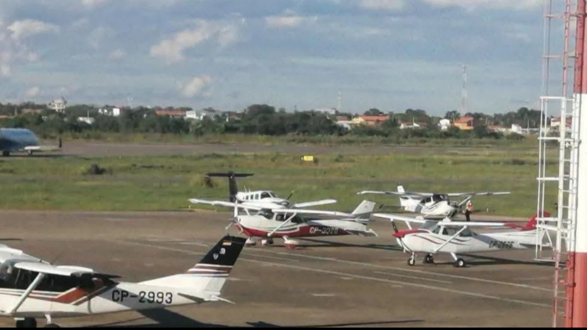 Varias aeronaves sin poder volar por falta combustible. Foto: RRSS